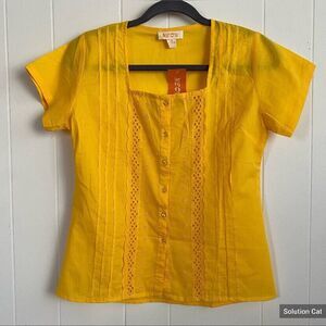 Meow Women's Blouse Small Yellow Cotton Short Sleeved Lace Front NWT